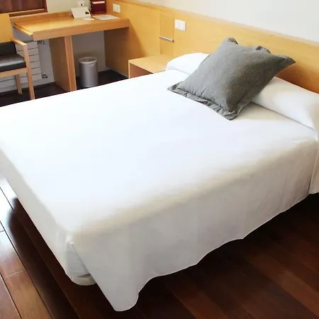 Hotel Hostatgeria De 3*