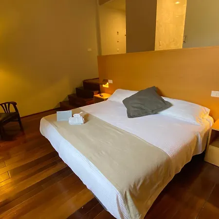 Hotel Hostatgeria De 3*
