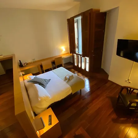 Hotel Hostatgeria De