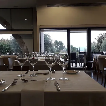 Hostatgeria De Ξενοδοχείο Poblet