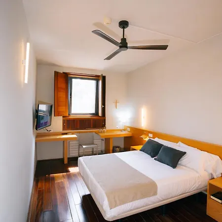 Hostatgeria De 3* Poblet