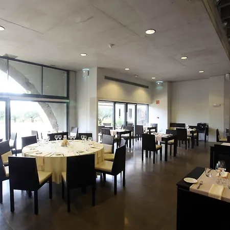 Hostatgeria De Hotel 3*