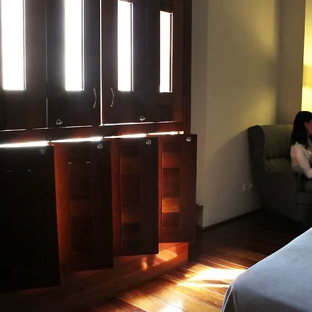 Hotel Hostatgeria De 3*