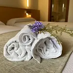 Hotel Hostatgeria De 3*