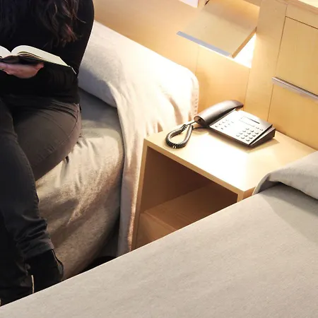 霍斯塔加利亚波夫莱特酒店 3* 波贝勒特