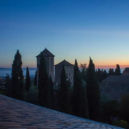 霍斯塔加利亚波夫莱特酒店 3* 波贝勒特