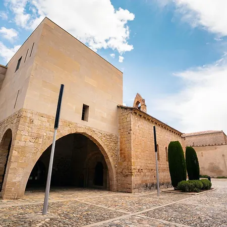 酒店 霍斯塔加利亚波夫莱特酒店 3*